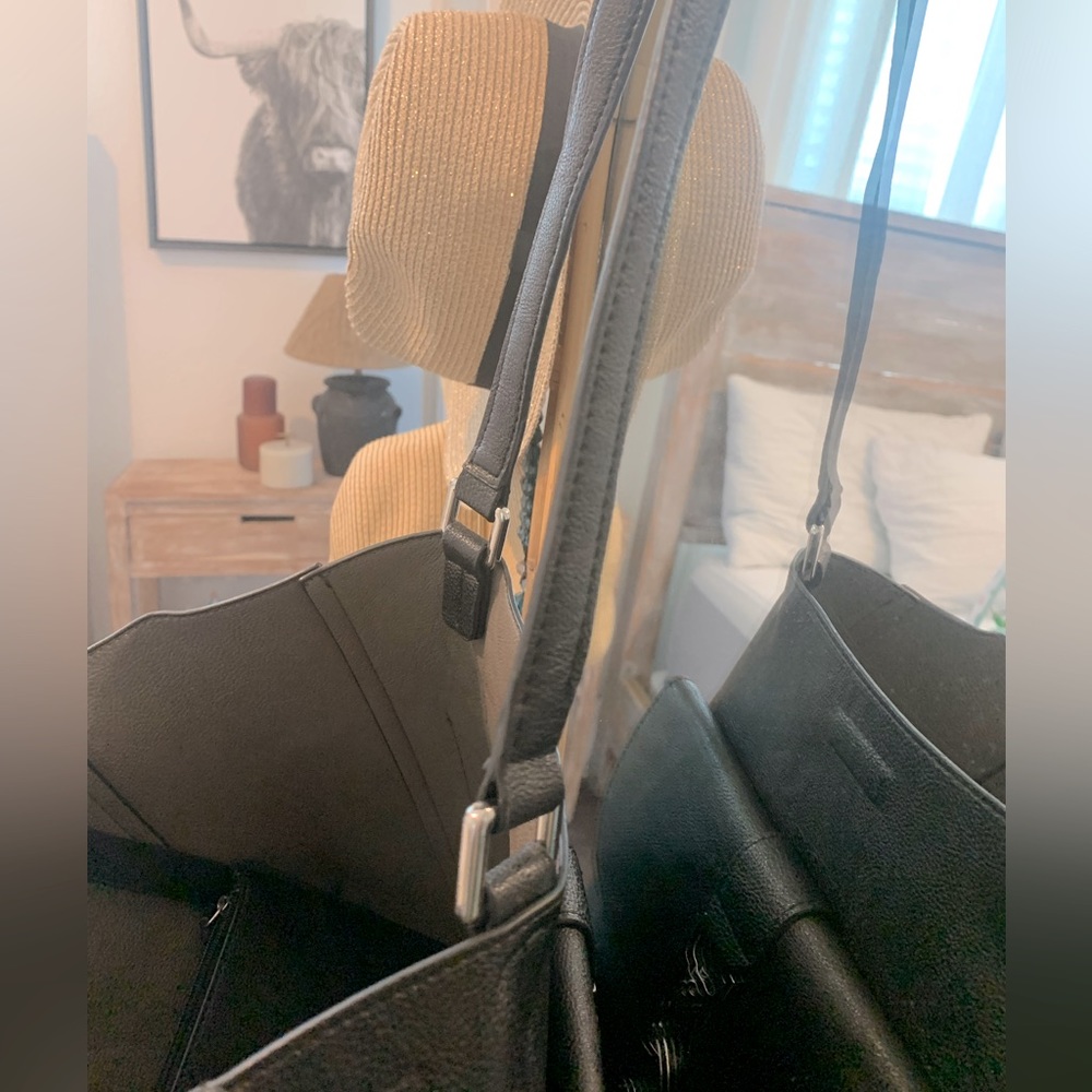 Calvin Klein Bag - Picture 6 of 9